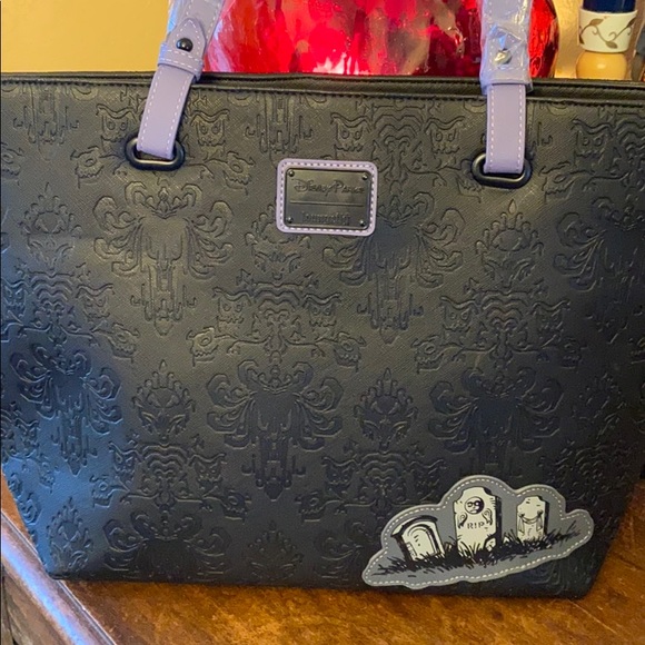 NWT Loungefly Haunted Mansion tote - Picture 4 of 9